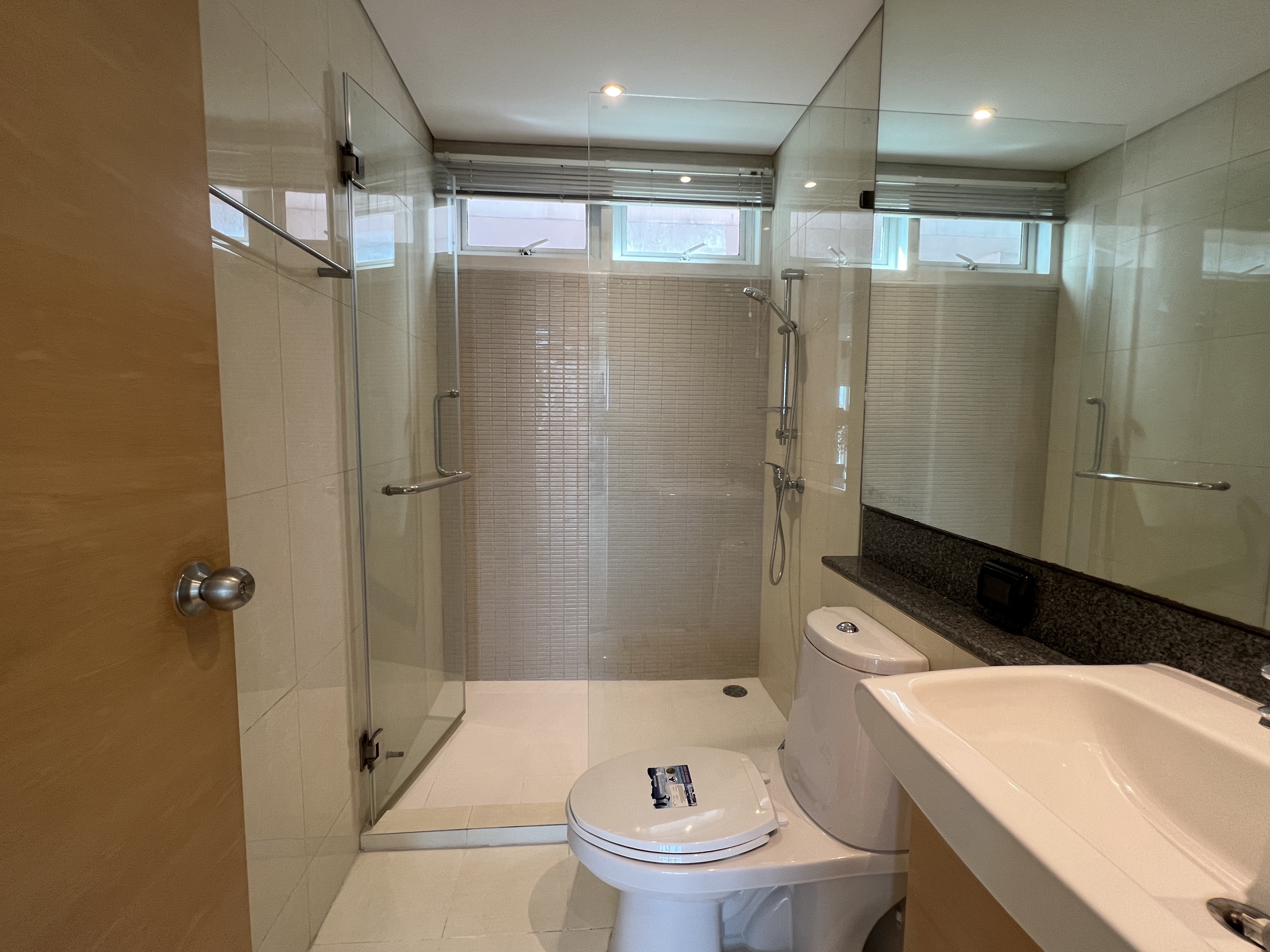 ให้เช่าคอนโด ฟูลเลอตัน สุขุมวิท พื้นที่ 151 ตร.ม. 3 ห้องนอน เช่า 98,000 บ/ด