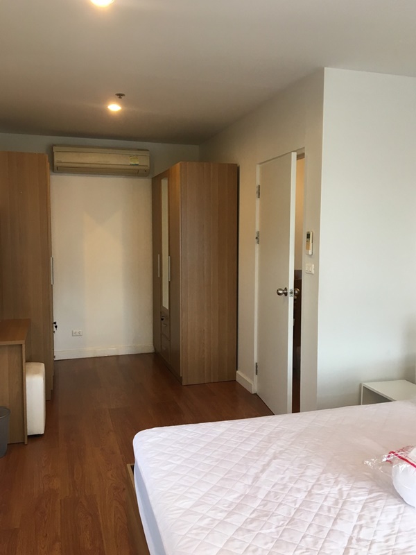 คอนโดให้เช่า วัน เอ็กซ์ สุขุมวิท 26 พื้นที่ 50 ตร.ม. 1 ห้องนอน ให้เช่า 20,000 บ/ด