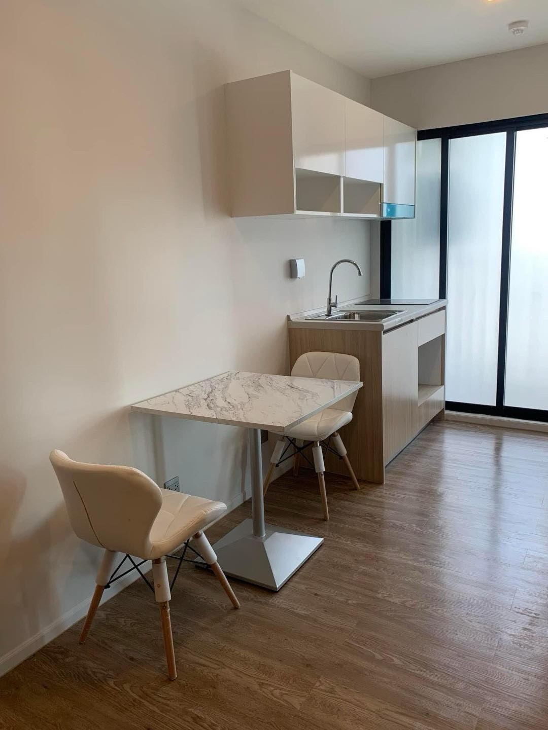 ให้เช่า เอพพิโซด พหลโยธิน - สะพานใหม่ 29 ตร.ม 1 ห้องนอน ราคา 11,500 บาท/เดือน