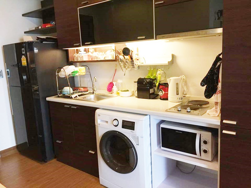 ให้เช่าคอนโด เดอะ คอมพลีท นราธิวาส พื้นที่ 56.6 ตร.ม. 1 ห้องนอน. เช่า 20,000 บ/ด