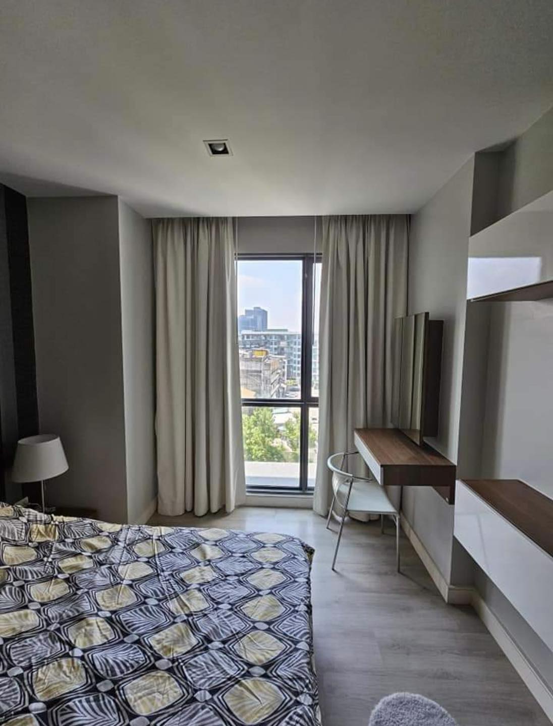 ให้เช่า เดอะ รูม สุขุมวิท 62 พื้นที่ 45 ตร.ม 1 ห้องนอน ราคา 16,000 บาท/เดือน