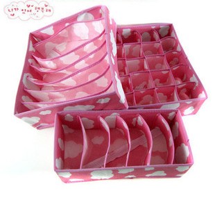 กล่องเก็บชุดชั้นใน 1 เช็ต มี 3 แบบ สีชมพู