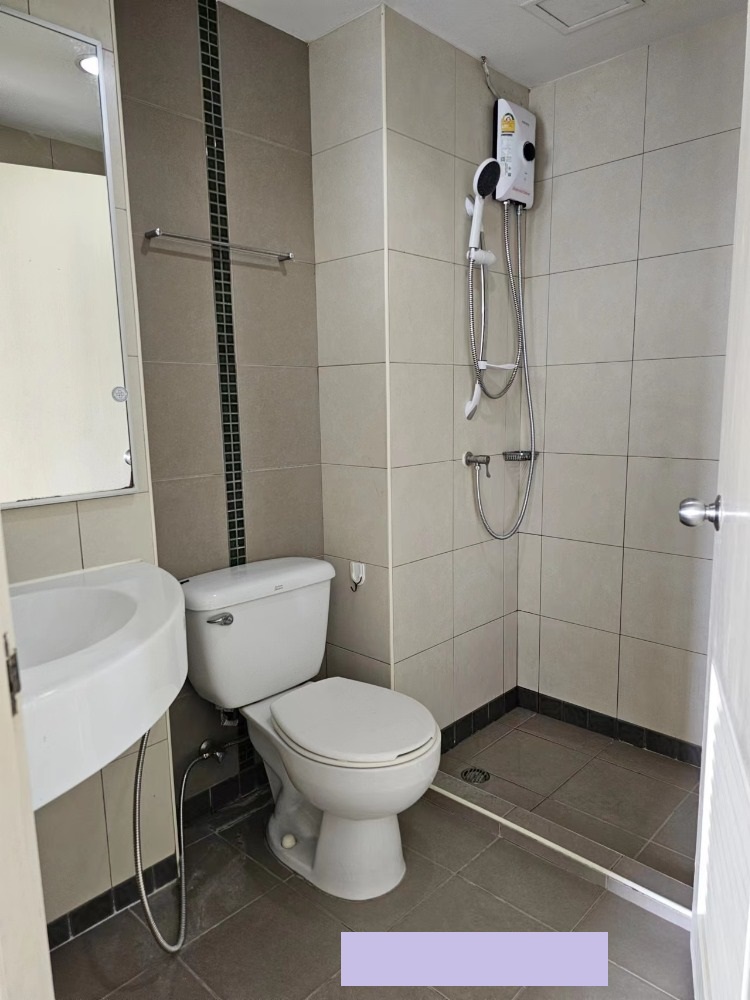 ให้เช่า คอนโด ลุมพินี คอนโดทาวน์ รามอินทรา - นวมินทร์ พื้นที่ 25 ตรม. 1 ห้องนอน เช่า 6,500 บาท