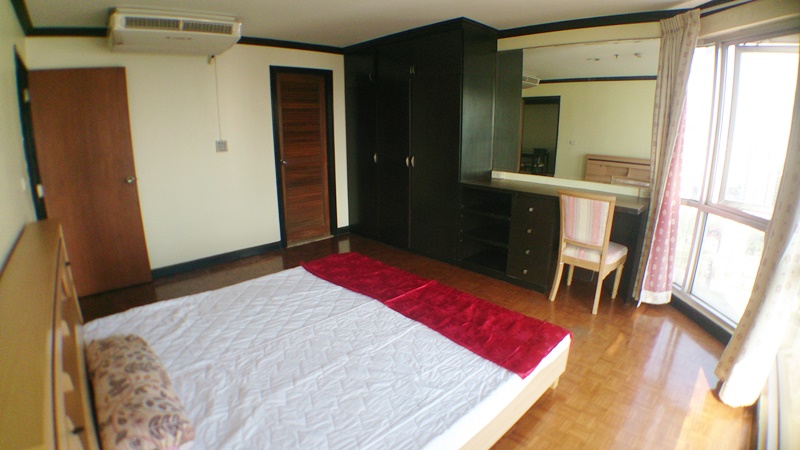 ขายคอนโด สุขุมวิท สวีท พื้นที่ 107 ตร.ม. 1 ห้องนอน ขาย 6.5 ล้านบาท