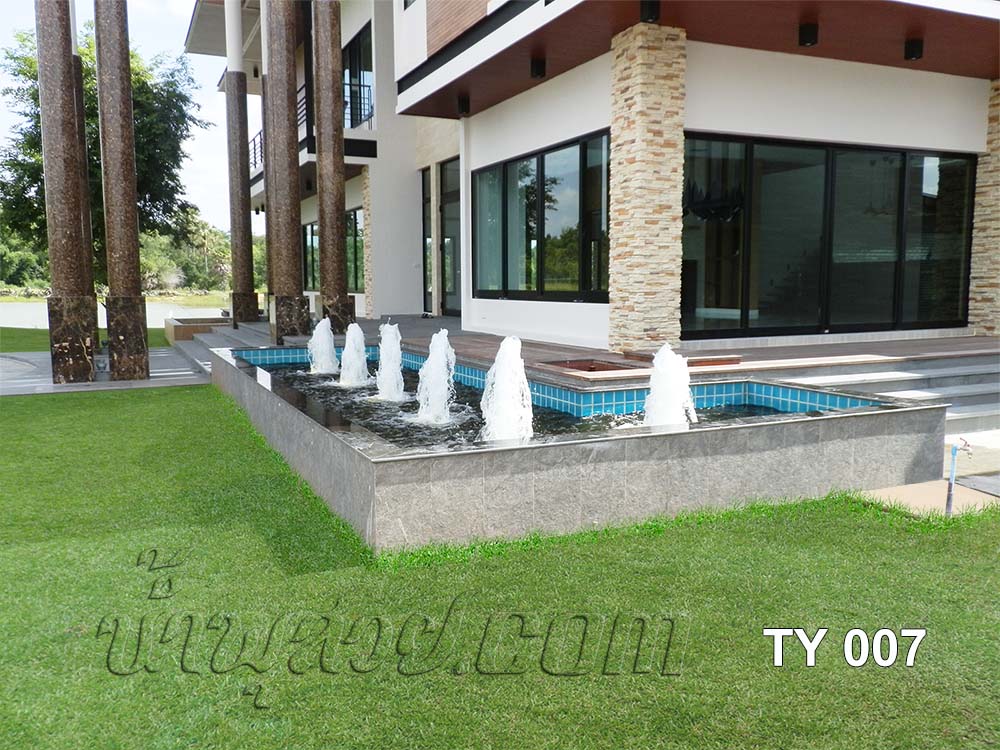 บ่อน้ำพุสี่เหลี่ยมรูปตัวแอล หน้าบ้านคุณ โจ ด่านขุนทด