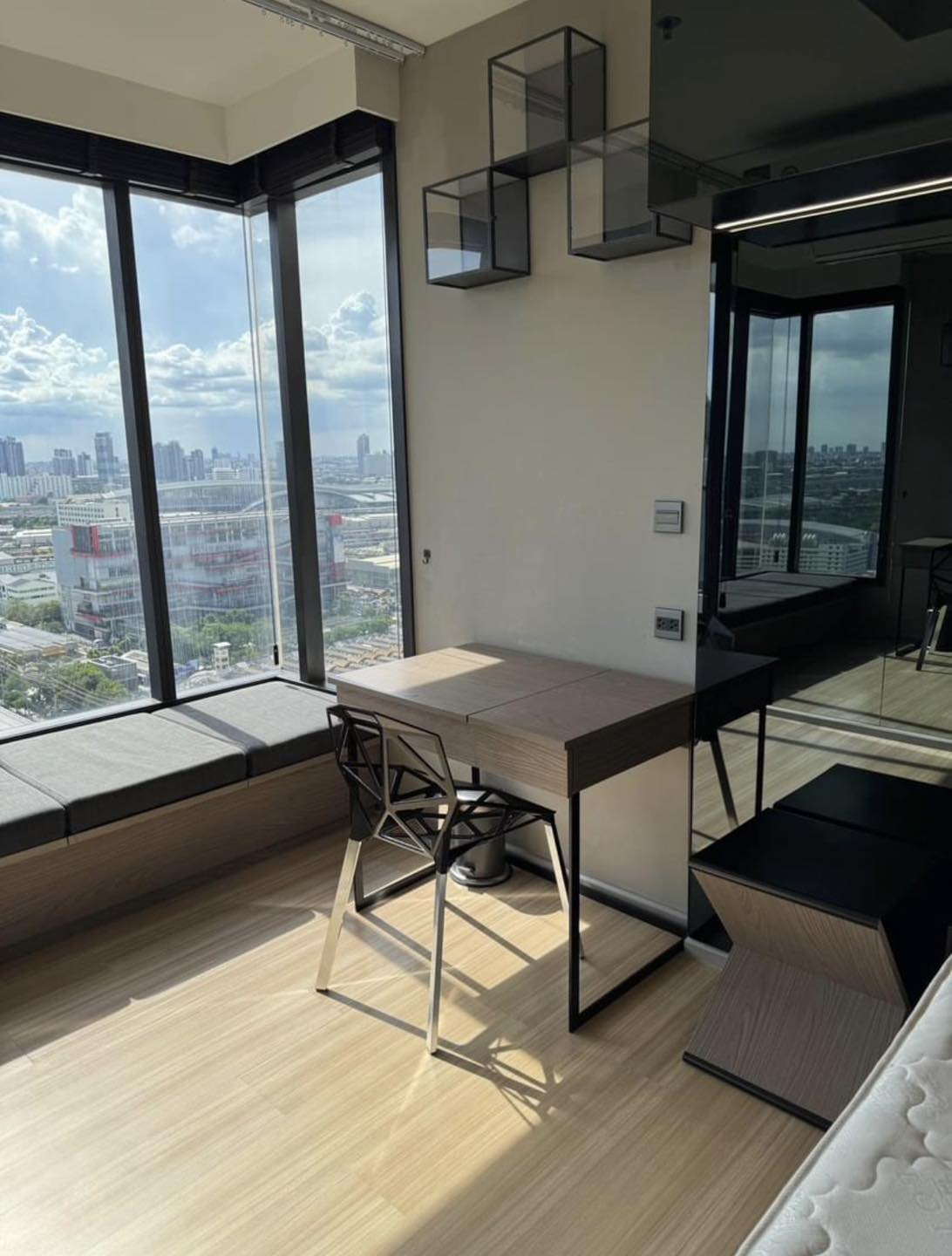 ให้เช่าคอนโด เอ็ม จตุจักร พื้นที่ 36 ตร.ม 1 ห้องนอน ราคา 25,000 บาท/เดือน