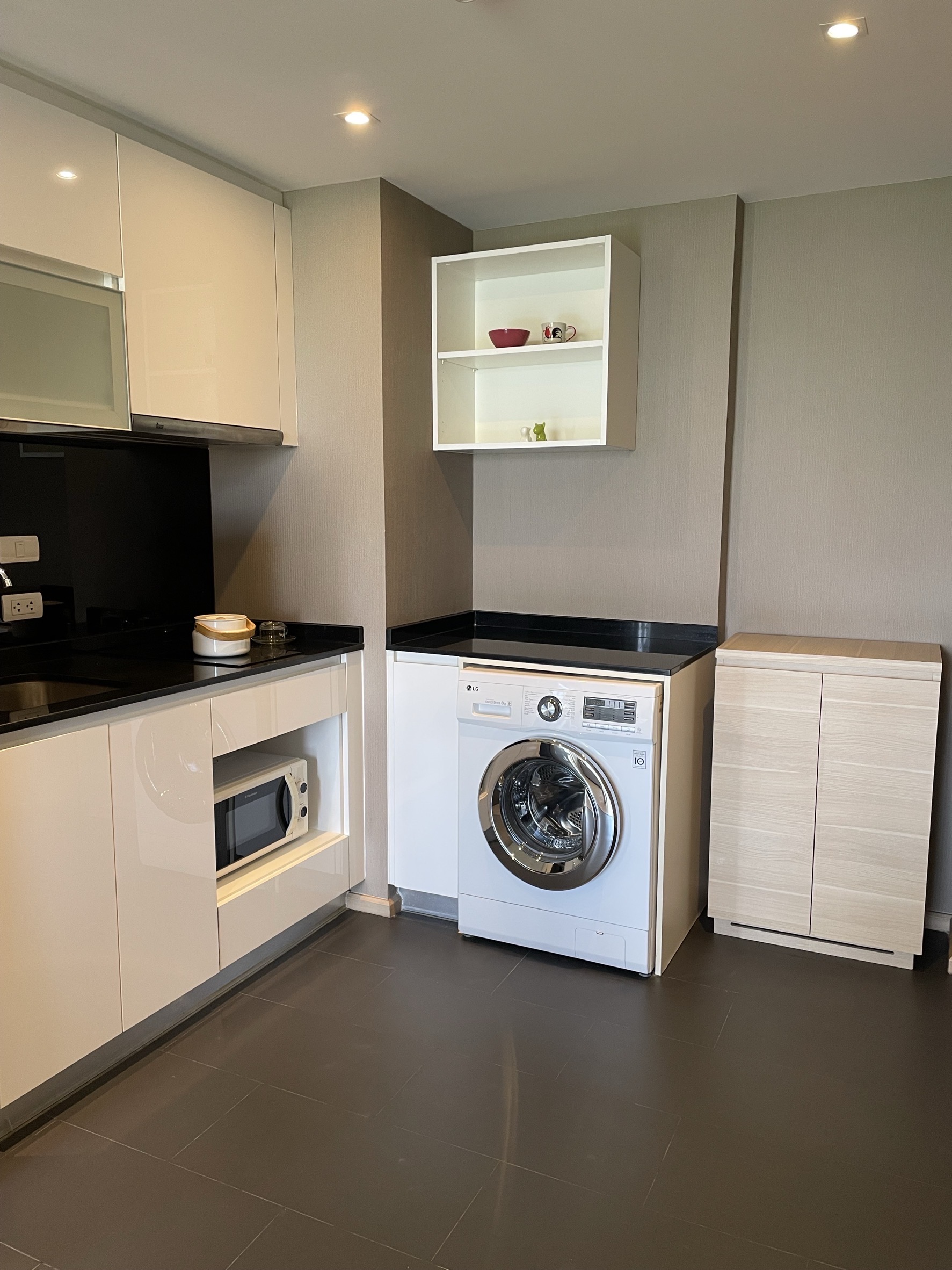 ให้เช่าคอนโดคลาส สีลม พื้นที่ 38 ตร.ม. 1 ห้องนอน เช่า 23,000 บ/ด