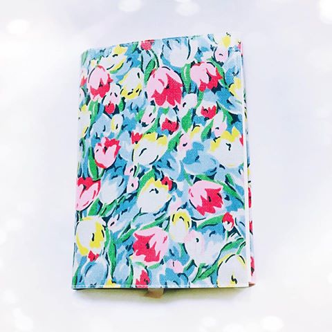 ปกผ้าเคลือบกันน้ำ พื้นม่วง ลายดอกทิวลิปสีน้ำมัน ขนาด 8" ( Pocket Book )
