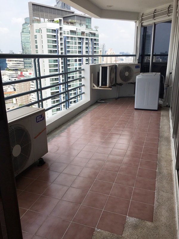 ให้เช่าคอนโด เดอะ วอเตอร์ฟอร์ด ไดมอนด์ 121 ตรม. 3 ห้องนอน เช่า 44,800 บ/ด