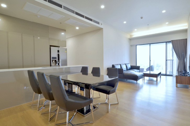 เช่าคอนโด ไซมิส เอ๊กซ์คลูซีพ สุขุมวิท 31 พื้นที่ 128 ตร.ม. 2 ห้องนอน เช่า 90,000 บาท/เดือน