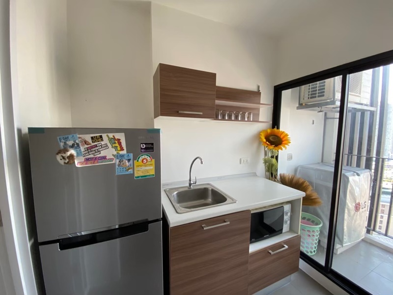 ให้เช่าคอนโด เดอะ ทรี อินเตอร์เชนจ์ พื้นที่ 30 ตร.ม. 1 ห้องนอน เช่า 9,500 บ/ด