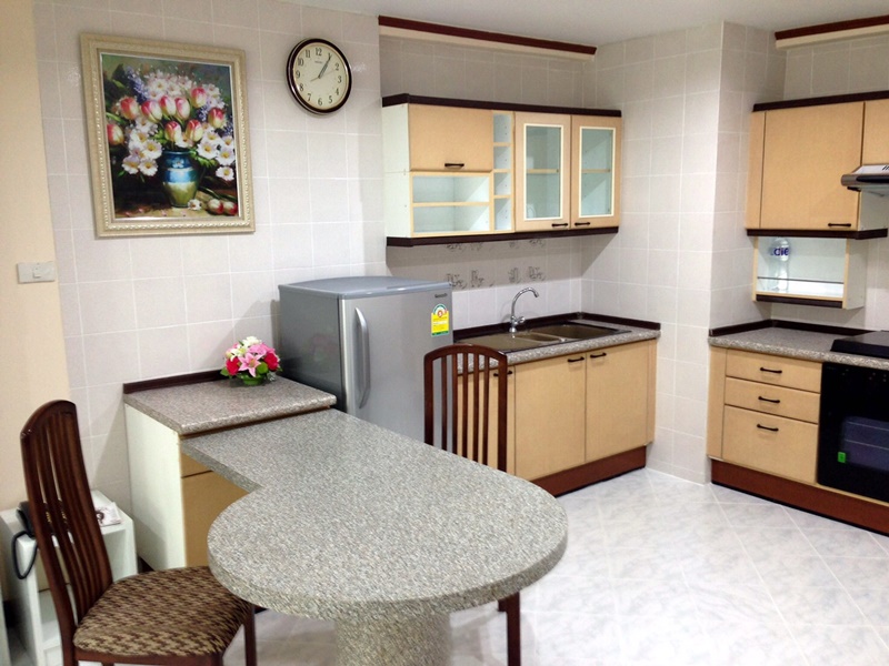 ขายคอนโด สราญใจ แมนชั่น พื้นที่ 70 ตร.ม. 1 ห้องนอน ขาย 5.5 ล้านบาท