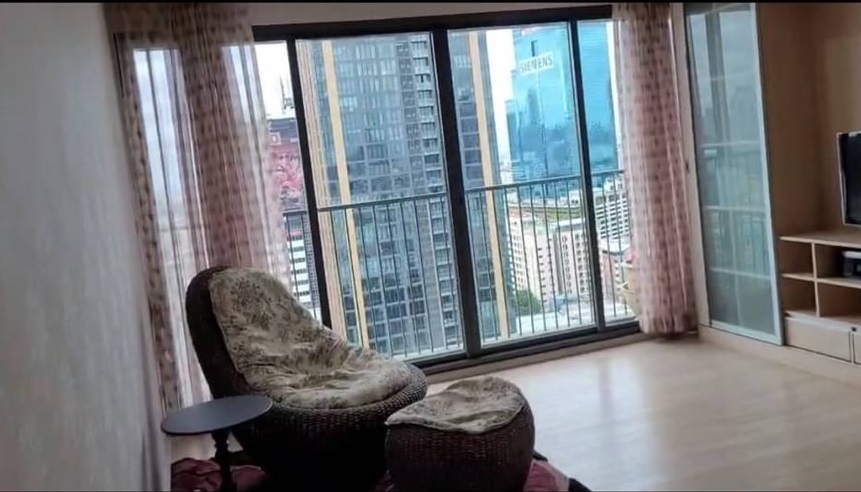 ขายคอนโด โนเบิล โซโล พื้นที่ 121 ตร.ม. 3 ห้องนอน ขาย 15.5 ล้านบาท