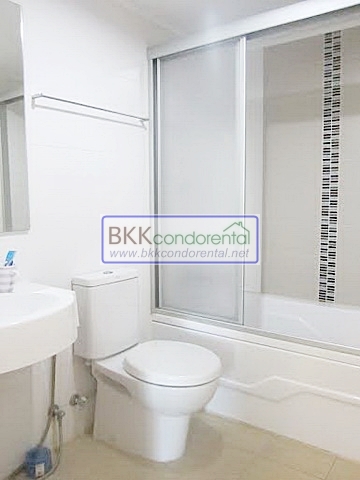 ให้เช่าคอนโด ลุมพินี เพลส พระราม 9 ตึก D ชั้น 8 พื้นที่ 70 ตรม. 2 ห้องนอน