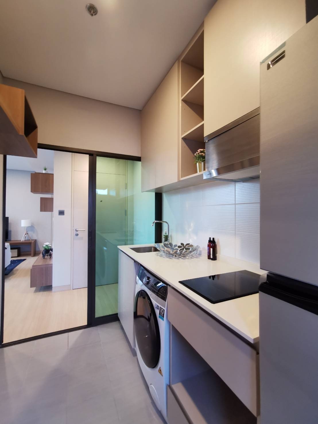 ให้เช่าคอนโด ลุมพินี สวีท เพชรบุรี-มักกะสัน พื้นที่ 61 ตรม. 2 ห้องนอน เช่า 42,500 บ/ด