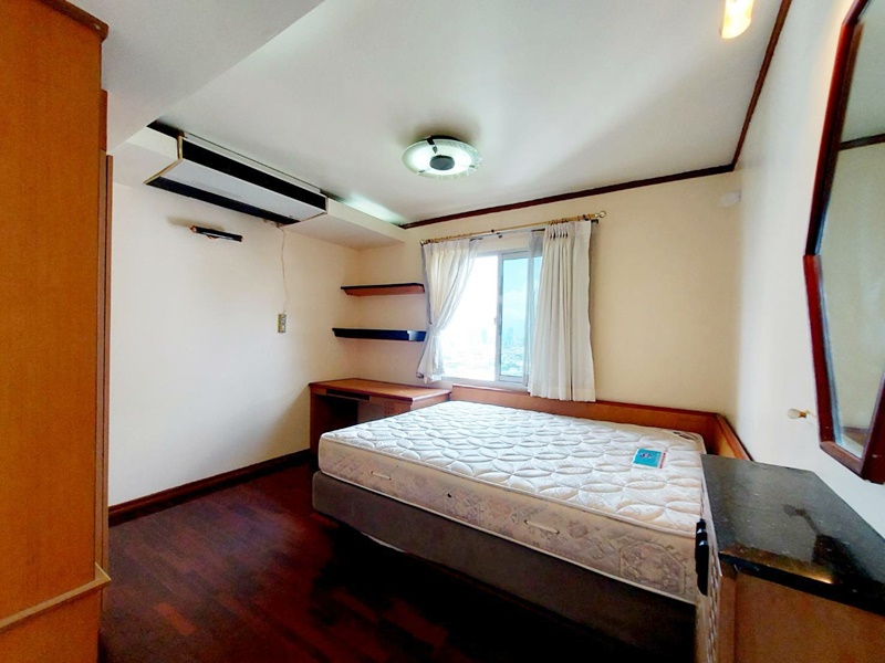 ขายคอนโด เอส วี ซิตี้ พระราม 3 พื้นที่ 117 ตร.ม. 3 ห้องนอน ขาย 7.5 ล้านบาท