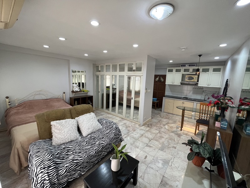 ขาย/ให้เช่าคอนโด สราญใจ แมนชั่น พื้นที่ 35 ตร.ม. สตูดิโอ เช่า 12,000 บ/ด ขาย 2.6 ล.