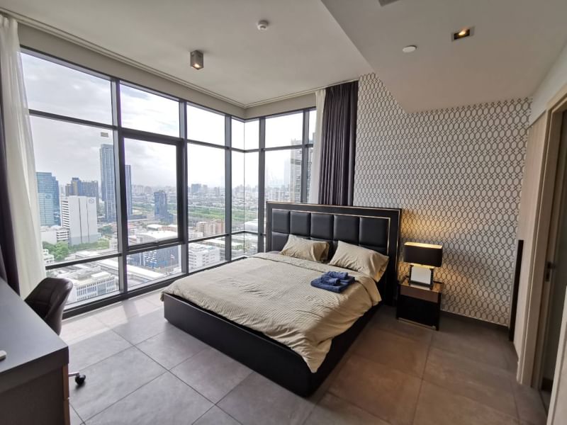 ให้เช่าคอนโด เดอะ ลอฟท์ อโศก พื้นที่ 88 ตร.ม. 2 ห้องนอน ให้เช่า 65,000 บ/ด