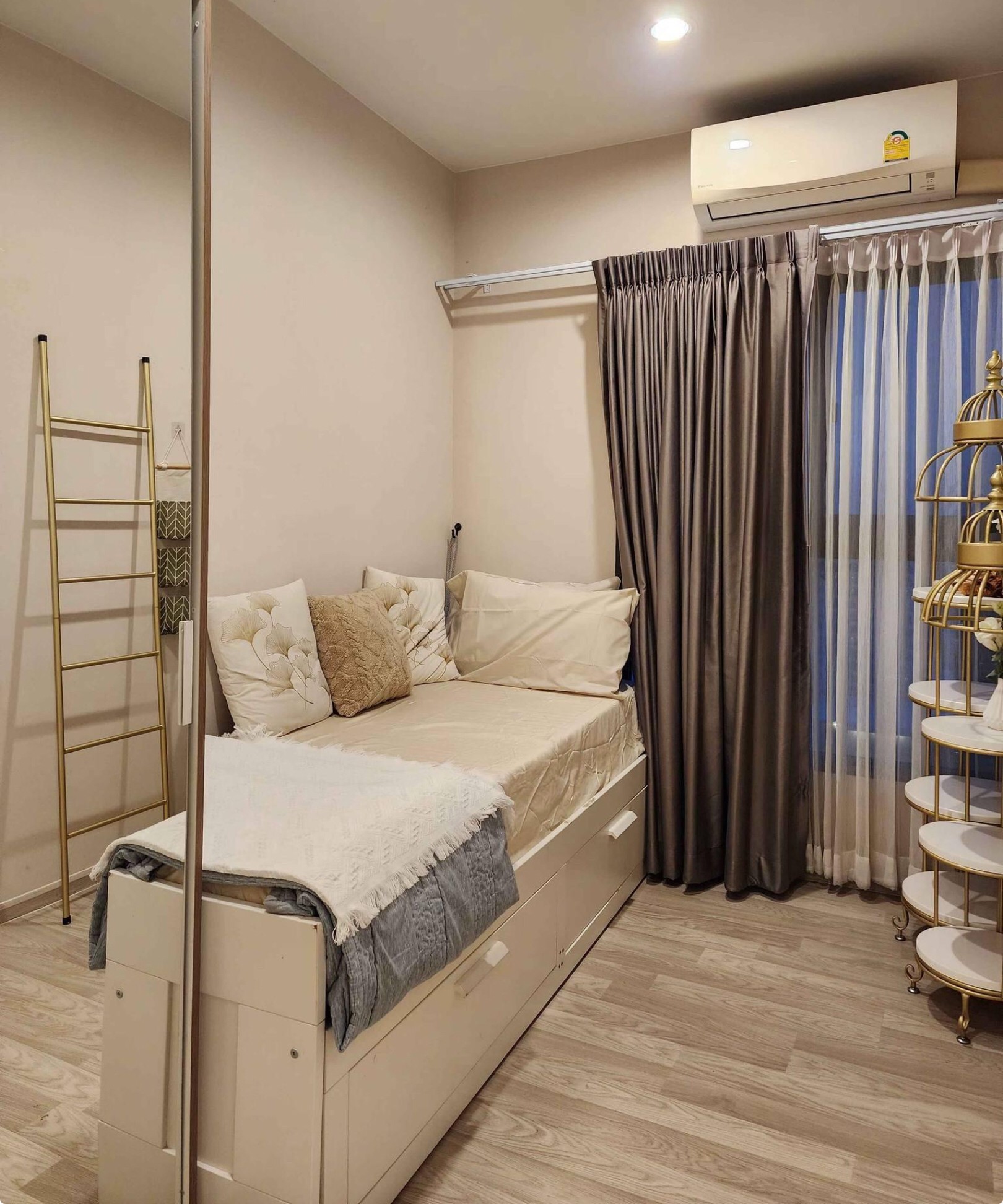 ให้เช่าคอนโด เดอะ ไพรเวซี่ พระราม 9 พื้นที่ 39 ตรม. 2 ห้องนอน ราคาเช่า 22,000 บาท/เดือน