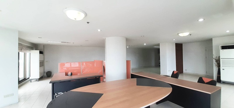 ขายคอนโด สเตท ทาวเวอร์ พื้นที่ 134 ตรม. 1 ห้องนอน ขาย 11 ล้านบาท