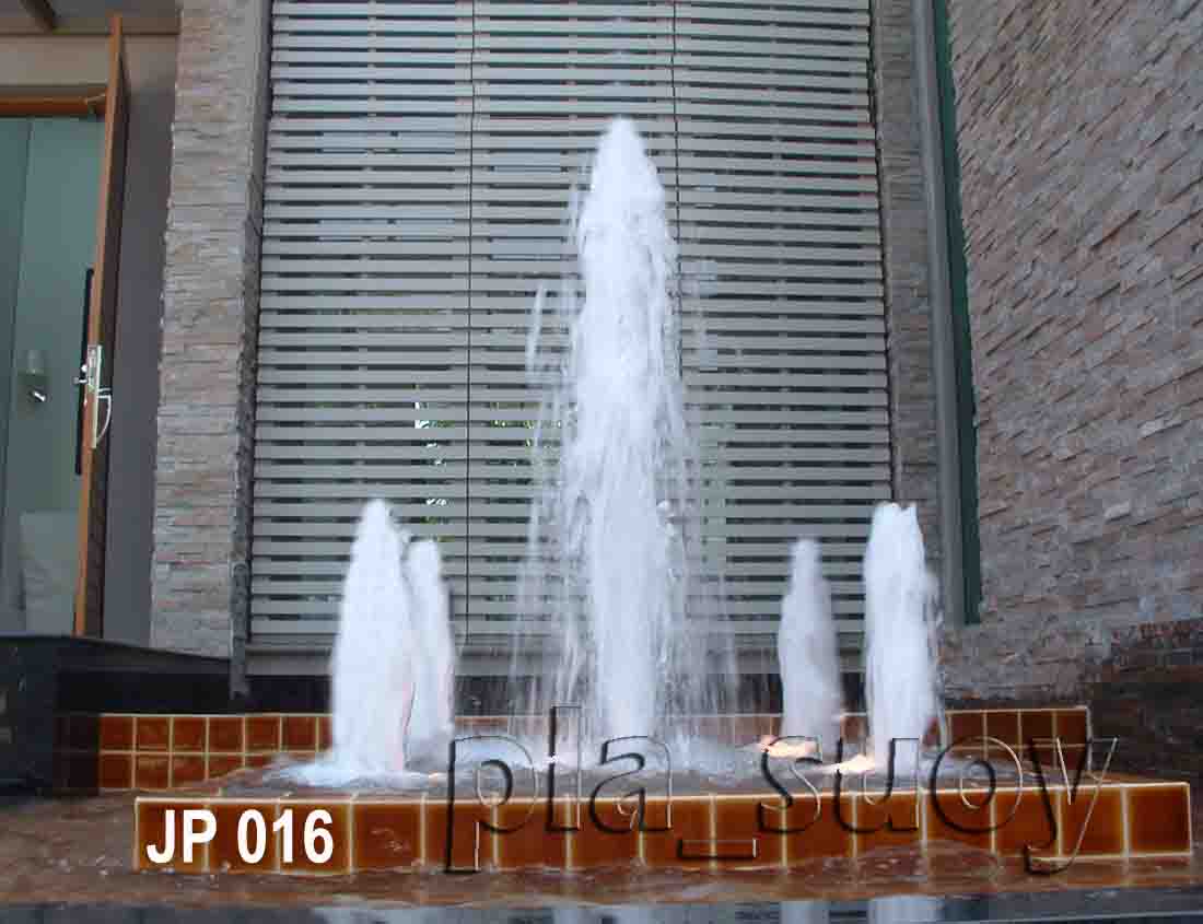 น้ำพุ ฮวงจุ้ย หน้าบ้านคุณเจี๊ยบ