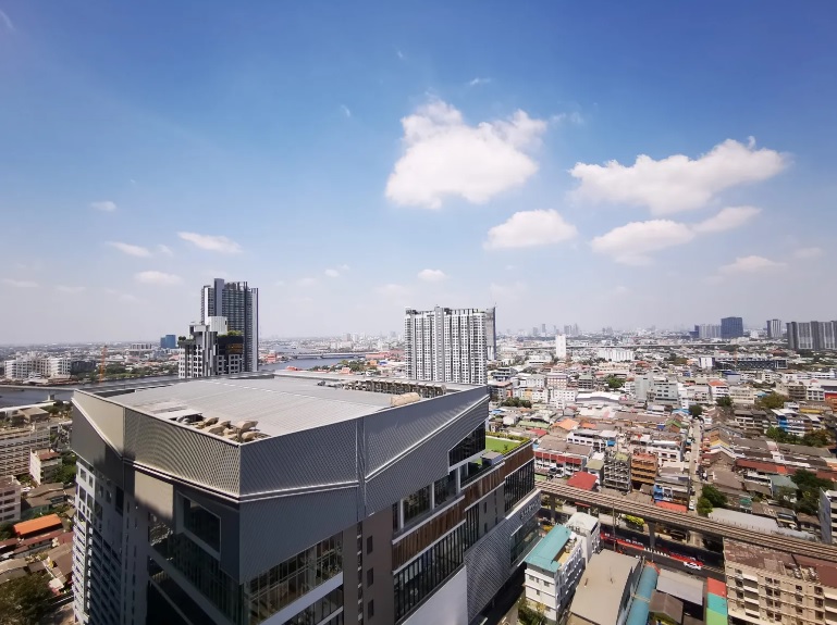 ขาย/ให้เช่า เดอะ ทรี อินเตอร์เชนจ์ 23 ตร.ม. ห้องคูเปอร์ เช่า 7,600 บ/ด ขาย 1.85 ล้าน