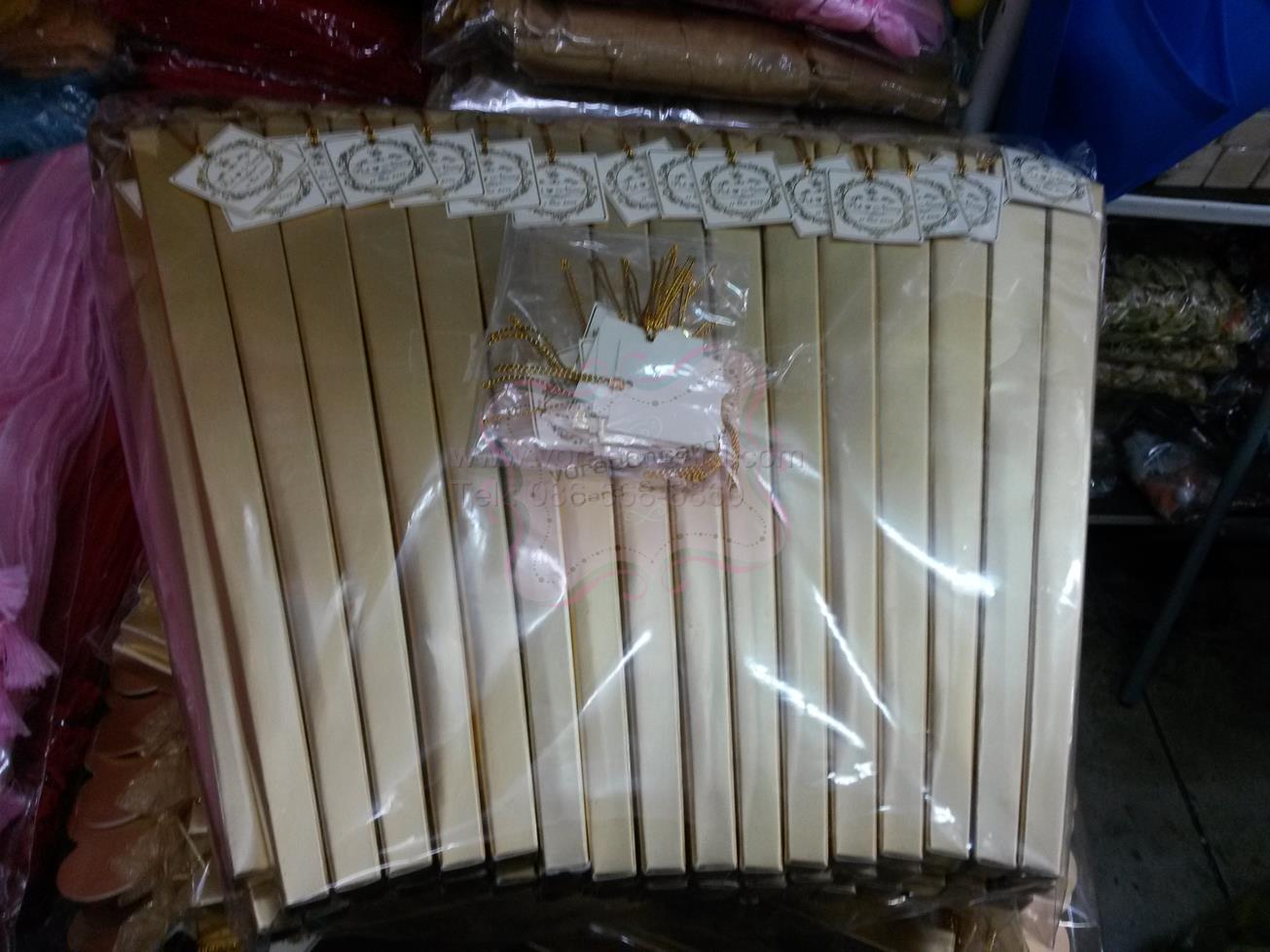 ตะเกียบแพคกล่องกล่องทองพร้อมป้าย