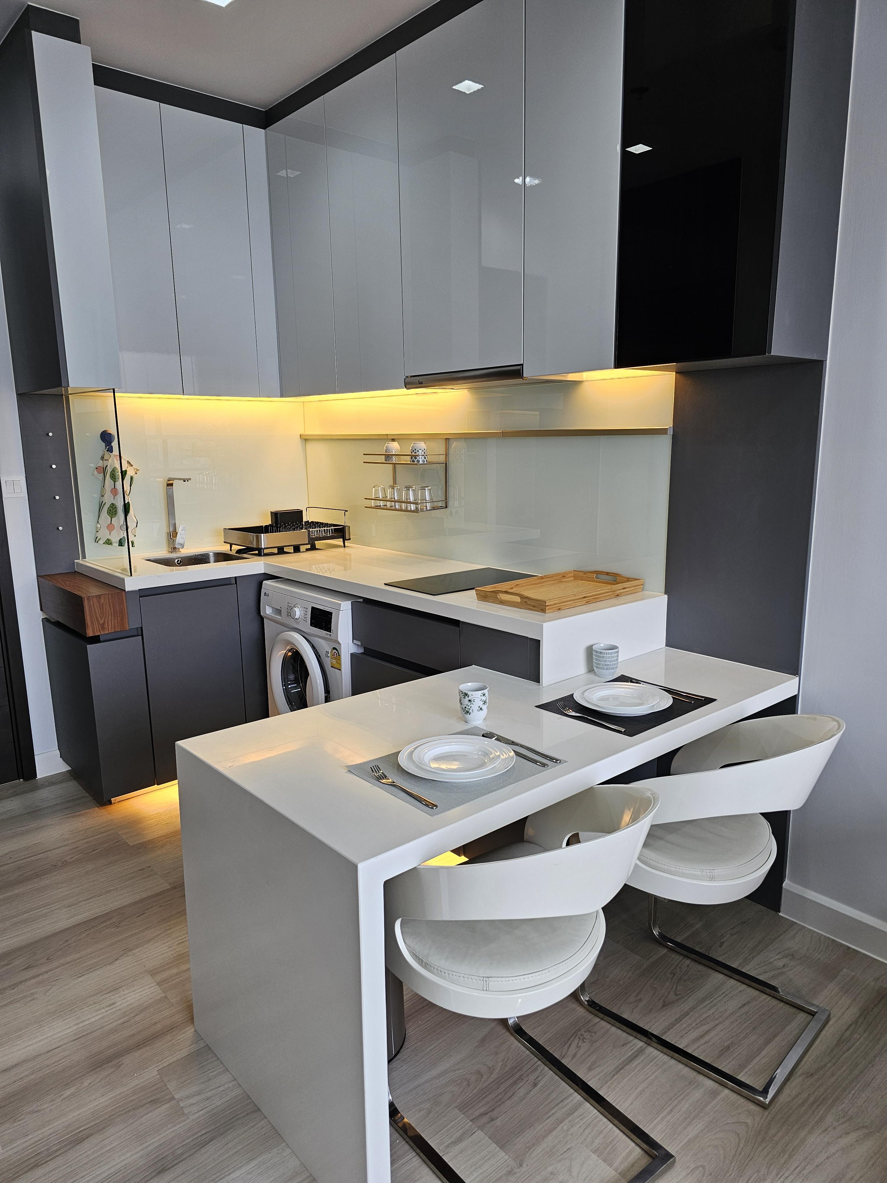 urgent rent Ivy ampio Top floor 28000 thb 1 bedroom 43 sqm