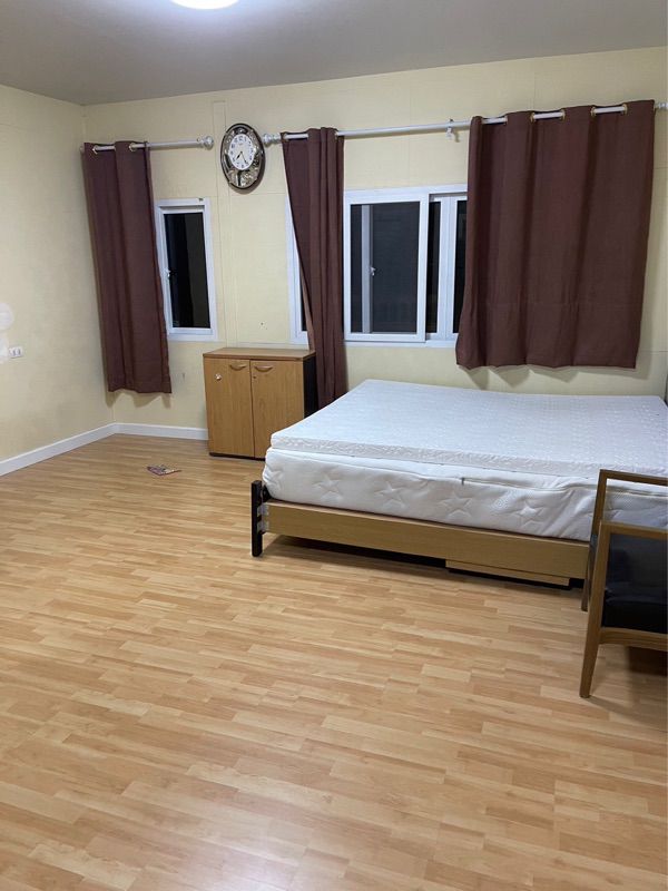 ขาย/ให้เช่าทาวน์โฮม ย่านวิภาวดี 20 พื้นที่ 26 ตรว. 5 ห้องนอน ขาย 7.5 ล้านบาท