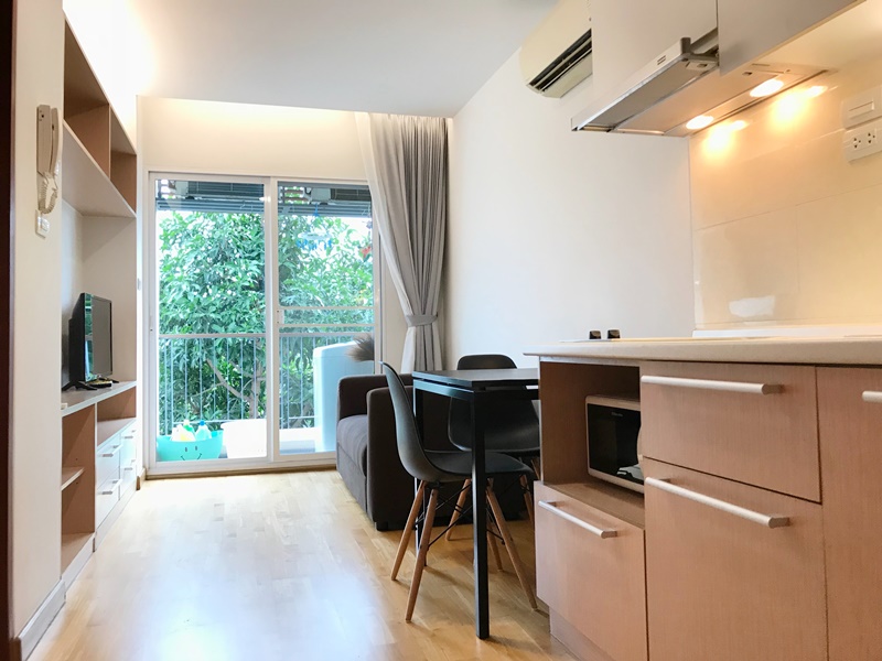 ขายคอนโด เรสซิเดนซ์ 52 พื้นที่ 35 ตร.ม. 1 ห้องนอน ขาย 3 ล้านบาท