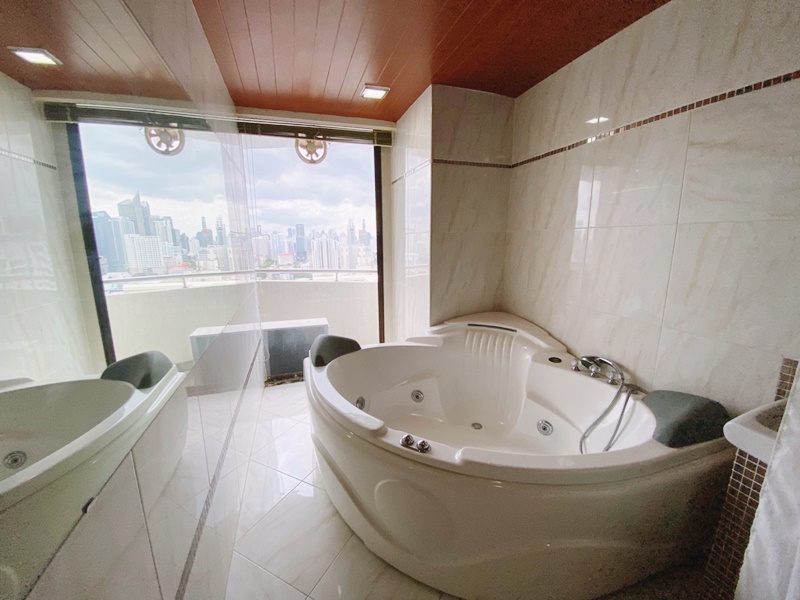 ขายคอนโด ศุภาลัย เพลส สุขุมวิท 39 พื้นที่ 120 ตรม. 2 ห้องนอน ขาย 7.72 ล้านบาท