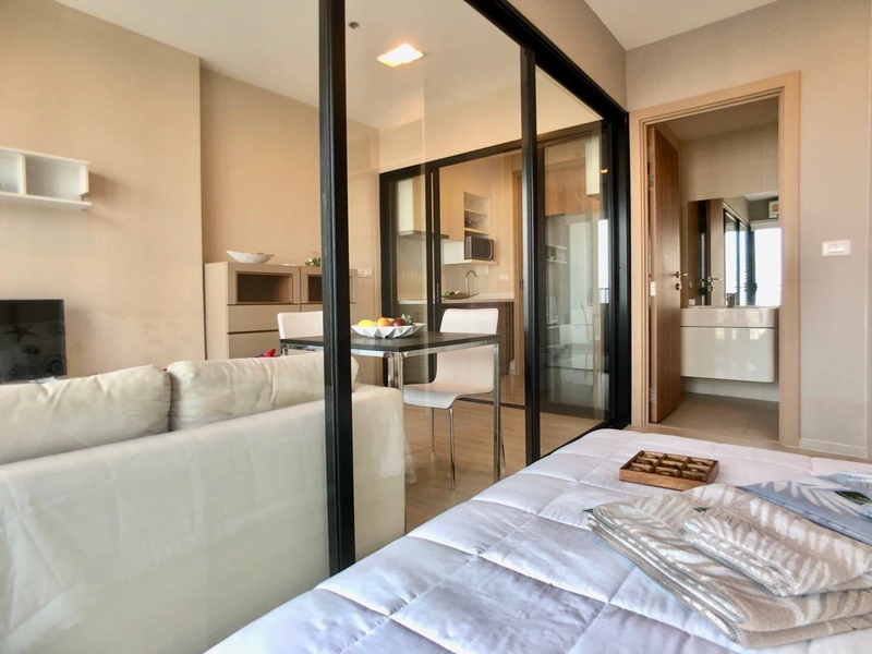 ให้เช่าคอนโดเลต มิสท์ พระราม 9 พื้นที่ 35 ตร.ม. 1 ห้องนอน เช่า 15,500 บ/ด