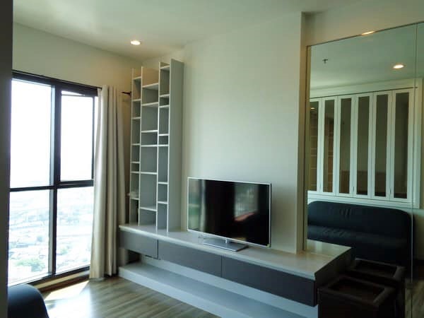 ให้เช่า คอนโด วายน์ สุขุมวิท พื้นที่ 39 ตร.ม. 1 ห้องนอน เช่า 18,000 บ/ด