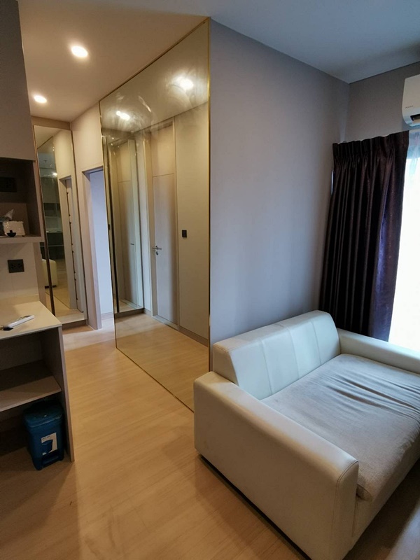 ให้เช่าคอนโด ลุมพินี สวีท เพชรบุรี-มักกะสัน พื้นที่ 27 ตรม. 1 ห้องนอน เช่า 12,000 บาท/เดือน