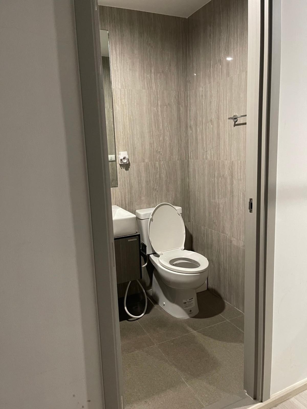 ให้เช่าคอนโด เดอะ พาร์คแลนด์ เพชรเกษม 56 พื้นที่ 26 ตรม. 1 ห้องนอน เช่า 12,000 บาท