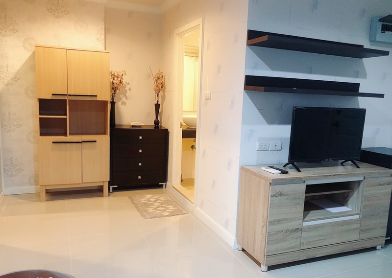 ให้เช่าคอนโด ลุมพินี เพลส พระราม 9 พื้นที่ 37 ตร.ม. 1 ห้องนอน เช่า 13,500 บ/ด