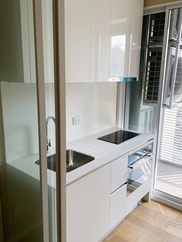 ให้เช่าคอนโด เดอะ เซนต์ เรสิเดนเซส พื้นที่ 30 ตร.ม. 1 ห้องนอน เช่า 10,000 บาท/เดือน