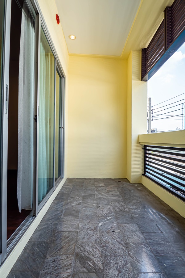 ให้เช่าทาวน์เฮ้าส์ 3ชั้น ย่านพร้อมพงษ์ พื้นที่ 21 ตรว. 4 ห้องนอน เช่า 50,000 บ/ด