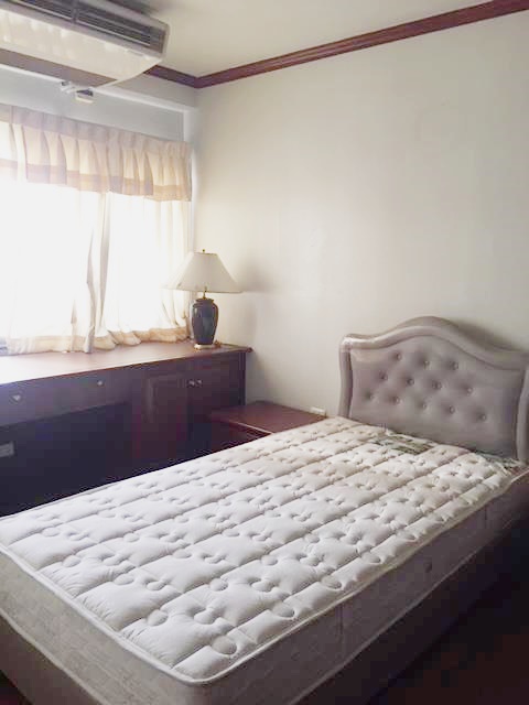 ขายคอนโด สราญใจ แมนชั่น พื้นที่ 70 ตร.ม. 2 ห้องนอน ขาย 4.85 ล้านบาท