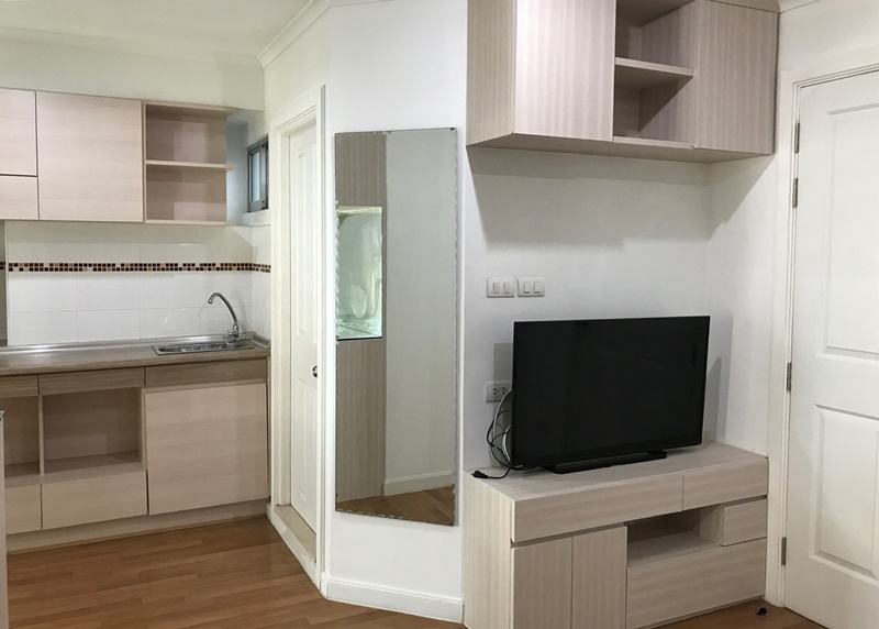 ให้เช่าคอนโด ลุมพินี เพลส รัชโยธิน พื้นที่ 28 ตร.ม. 1 ห้องนอน ให้เช่า 10,000 บ/ด