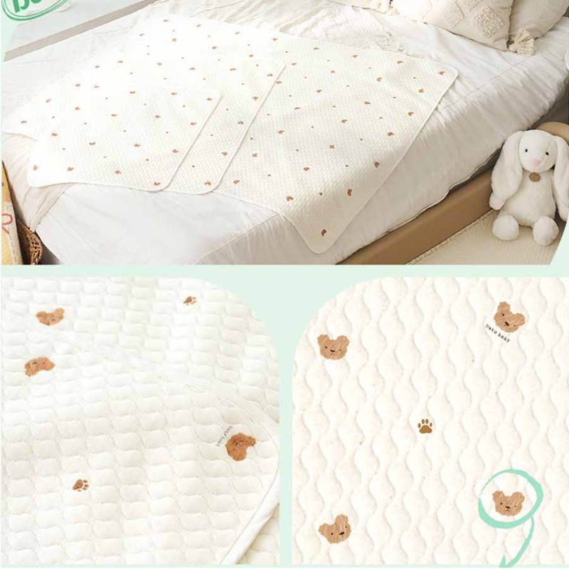 Lieto ผ้ารองฉี่เด็ก ผ้ารองที่นอนเด็กแบบกันลื่น ลายหมี Little bear