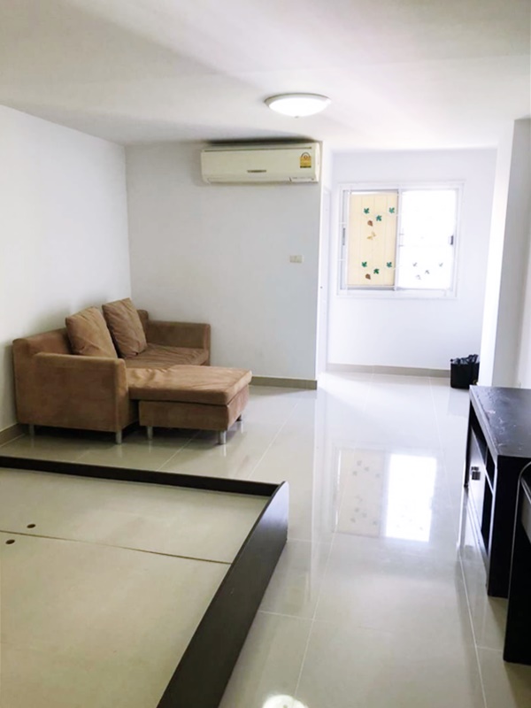 ขายคอนโด รีเจ้นท์ โฮม 1 พหลโยธิน 67 พื้นที่ 30 ตร.ม. สตูดิโอ ขาย 850,000 บาท