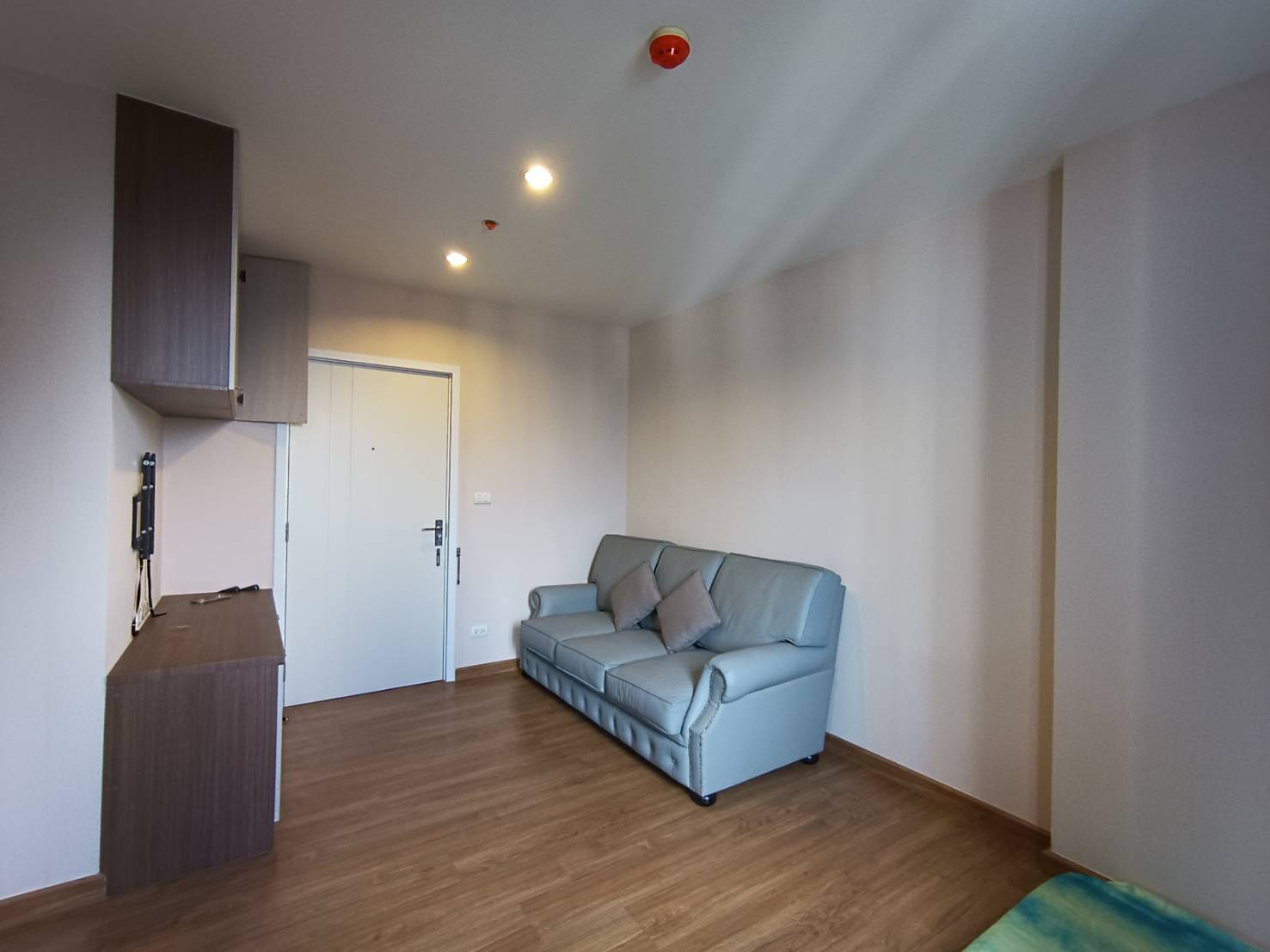 ให้เช่าคอนโด เดอะ ทรี อินเตอร์เชนจ์ พื้นที่ 25 ตร.ม. Cooper เช่า 9,000 บ/ด