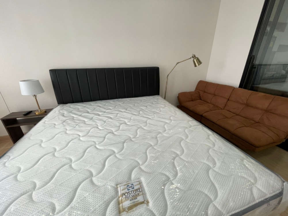 ให้เช่าคอนโด ศุภาลัย ลอฟท์ ประชาธิปก - วงเวียนใหญ่ 48 ตรม. 1 ห้องนอน วิวสระ ราคาเช่า 19,500 บาท