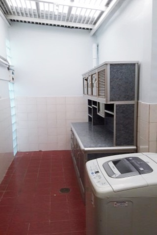 ให้เช่าทาวน์เฮ้าส์ 2 ชั้น ย่านงามวงศ์วาน พื้นที่ 22 ตรว. 2 ห้องนอน เช่า 17,500 บ/ด