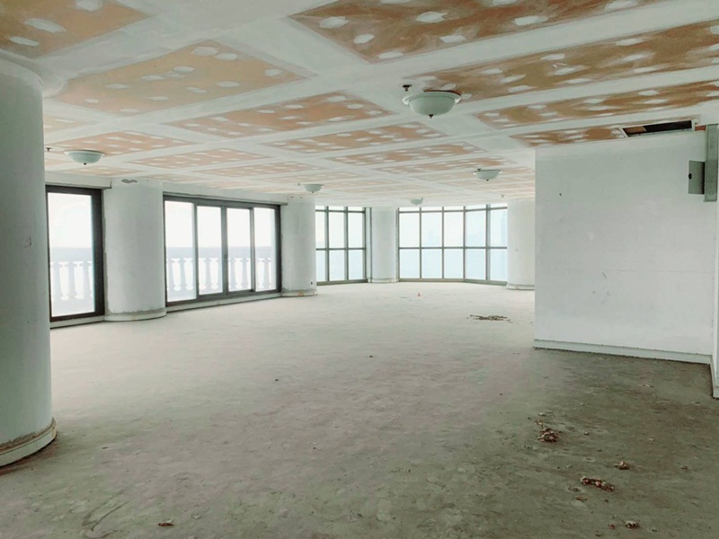 ขายคอนโด สเตท ทาวเวอร์ คอนโดมิเนียม 174 ตรม. (ห้องเปล่า) ขาย 15.2 ล้านบาท