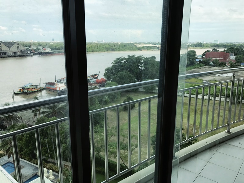 ขายคอนโด ลุมพินี เพลส นราธิวาส-เจ้าพระยา พื้นที่ 200 ตร.ม. 3 ห้องนอน ขาย 22 ล้านบาท