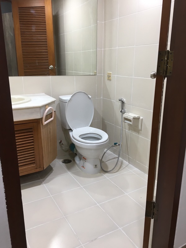 ให้เช่าคอนโด สุขุมวิท เฮ้าส์ พื้นที่ 126 ตร.ม. 2 ห้องนอน เช่า 40,000 บ/ด