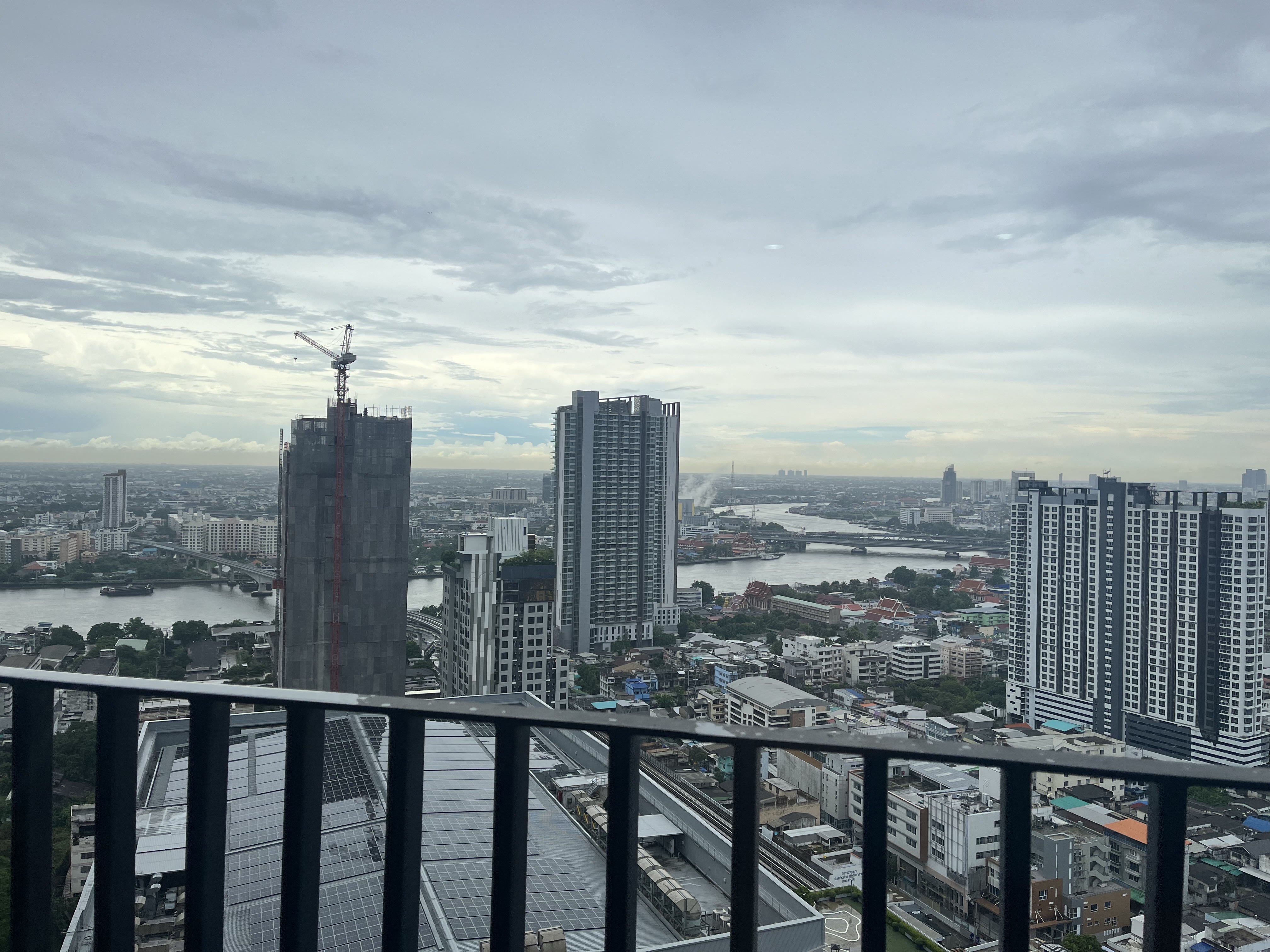 PV-P19P.3 ให้เช่าคอนโด เดอะ ทรี อินเตอร์เชนจ์ พื้นที่ 60 ตร.ม. 2 ห้องนอน ห้องน้ำ เช่า 23,000 บ/ด