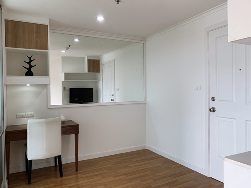 ขายคอนโด ลุมพินี เพลส พระราม 4-กล้วยน้ำไท 28.62 ตร. ม. 1 ห้องนอน ขาย 2.4 ล้านบาท